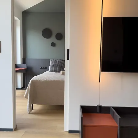 Apartman Atelier B4 *